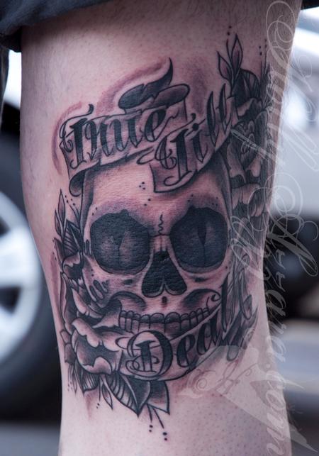 Holly Azzara - True ill Death Skull on Knee